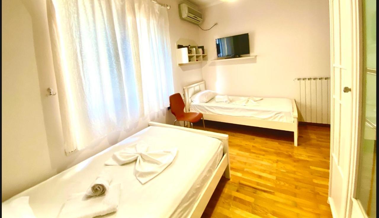 “Stadium” Apartment Tirana Extérieur photo